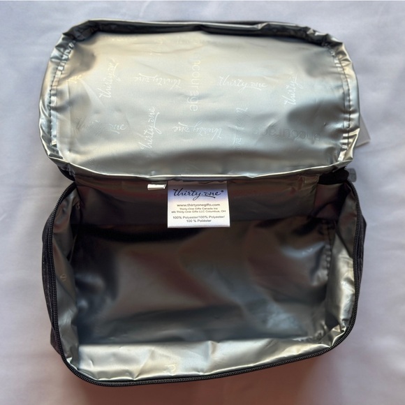 Thirty-One Go-To Snack Box - Picture 3 of 3